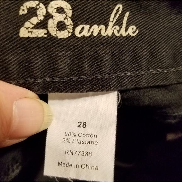 J Crew Toothpick Mid Rise Zipper Detail Skinny Ankle Black Denim Jeans Size 28 - Picture 8 of 9